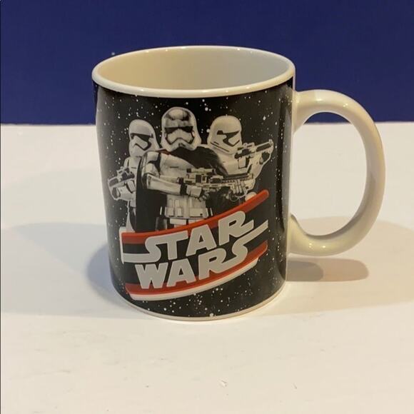 Star Wars mug captain phasma stormtroopers - Picture 1 of 2